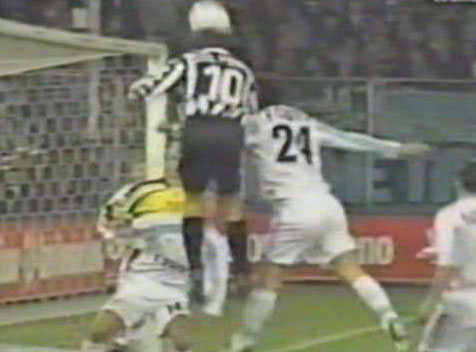 delpiero_header_defense_play1.jpg